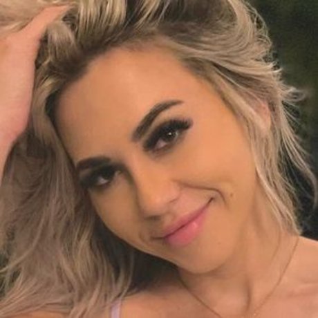 EliteMilk exclusive star image