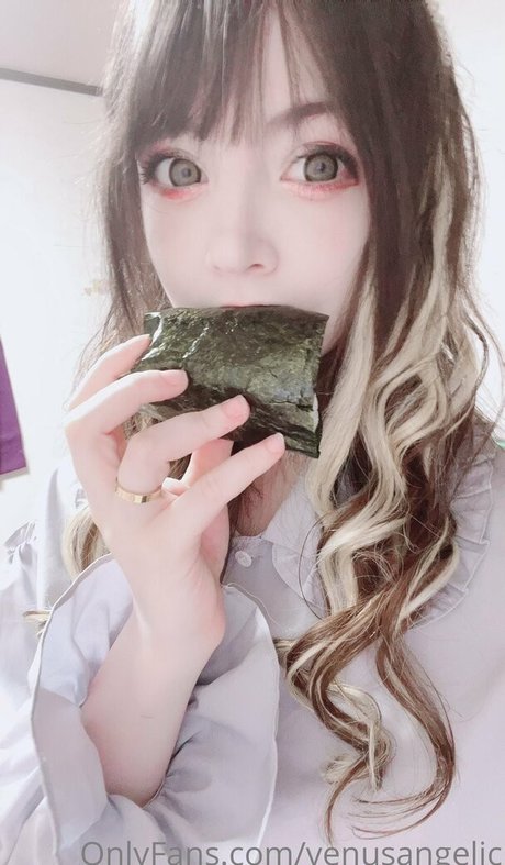 Venusangelic sexy pornstar pics