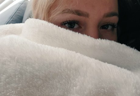 Asiri Ocean pornstar pretty img