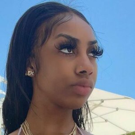 Lagloinski model erotic images