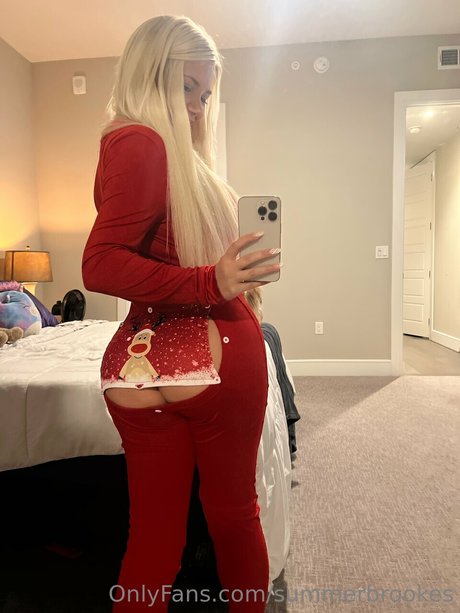 Summer Brookes star erotic picture