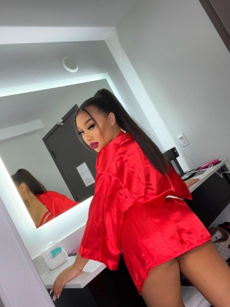 Bubble Booty star naked pictures