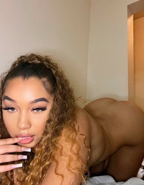 curvy lingerie onlyfans naked images