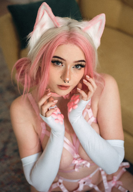 Angela Halee pornographic model pictures