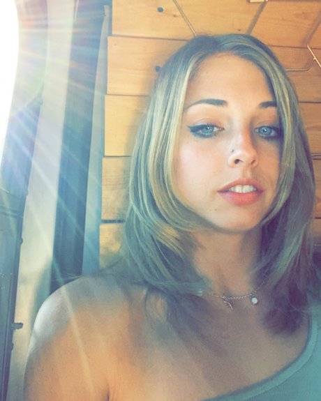 Katiedaisy erotic model picture