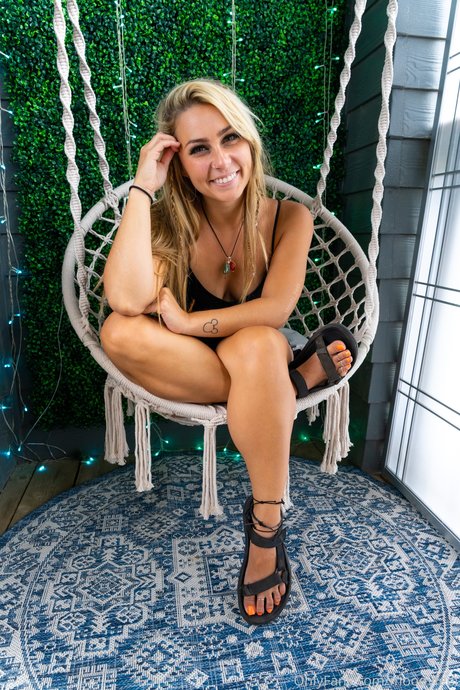 Moody feet xxx actress pictures