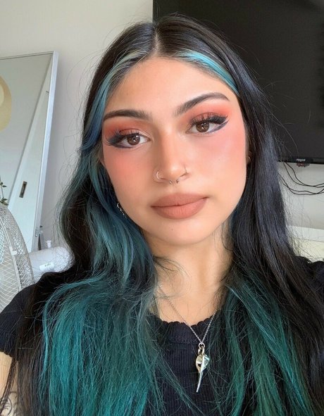 Lia Mae perfect model images