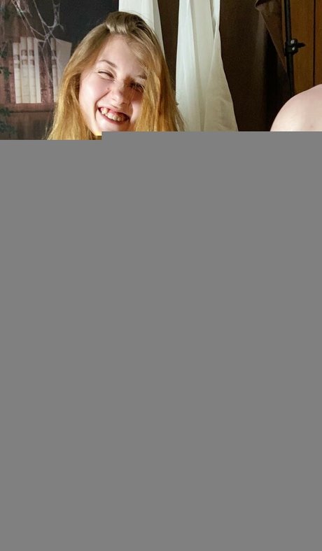 MattieDoll xxx actress gallery