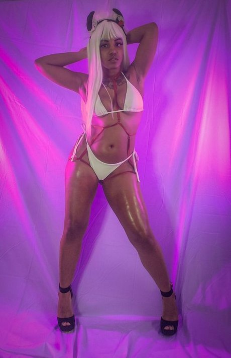 Milky Quartz pornstar hot galleries