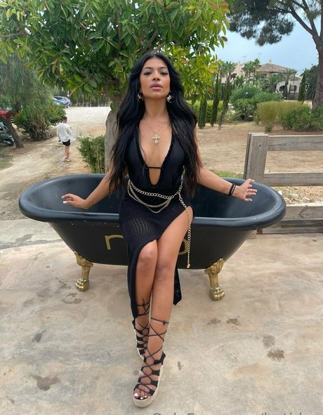 hatidza demirovic beautiful model img