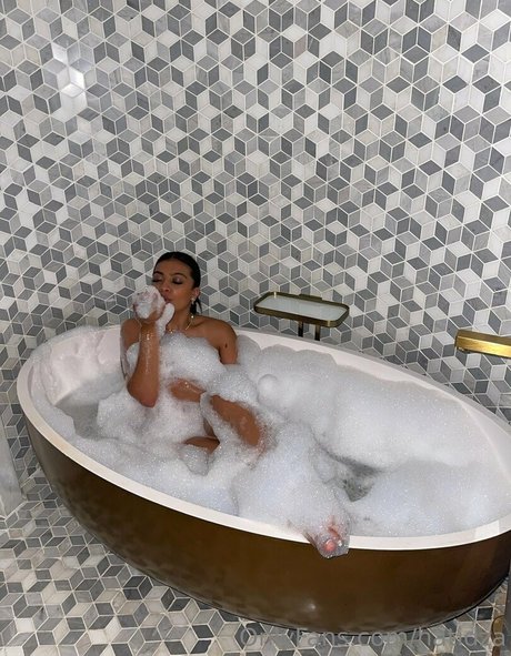 hatidza demirovic star nudes gallery