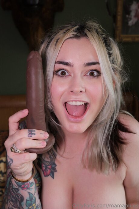 Mamaplugs exclusive pornstar pics