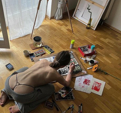 Lilbiii Sashatman model nudes photo