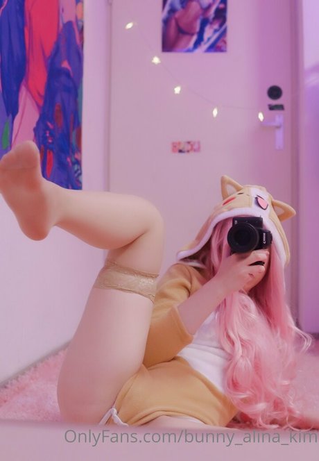 Alina Kim pretty model photo