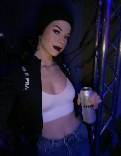 ellathrasher xxx actress photo