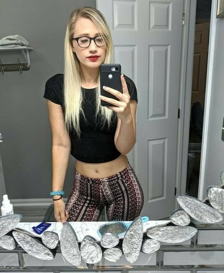 Jenbear92 pornographic actress archive