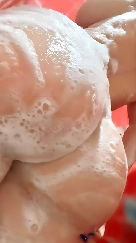 ThinkValeria pornographic model picture