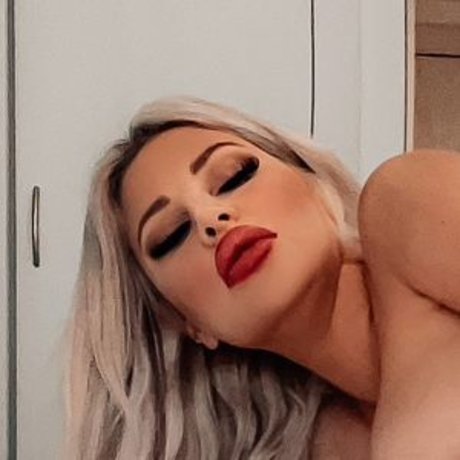 Nicci Azzy hot actress galleries