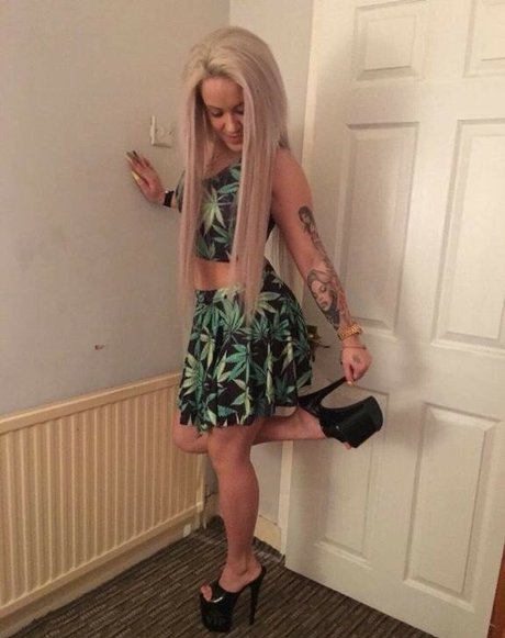 rozsacinti nudes star photo