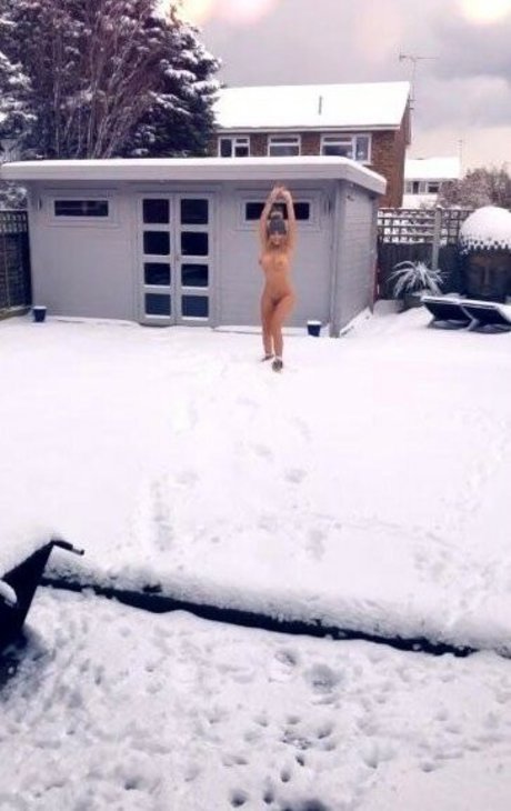 Megan Barton Hanson model beautiful galleries