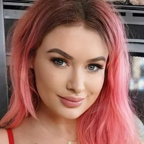 Laura Lux perfect model picture