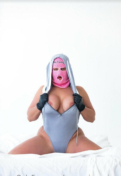 norwegian prime naked model picture