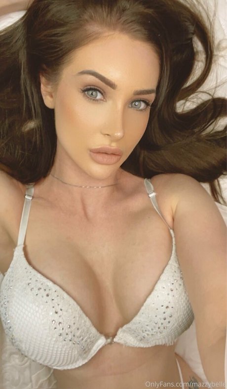 Mazzy Belle model top photo