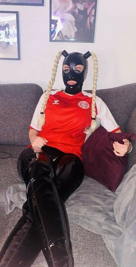 Cath28 art actress archive