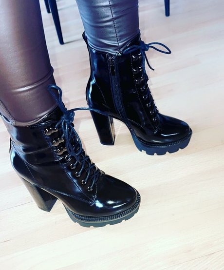 Cath28 model perfect photo