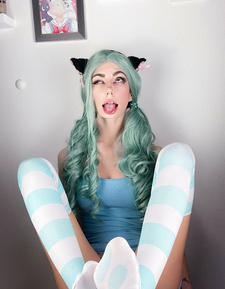 Fetching butterflies naked pornstar img