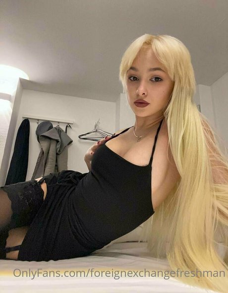 Lolasweetxo model naked images