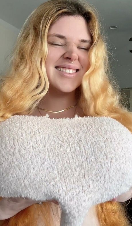 Penny Underbust perfect pornstar pics