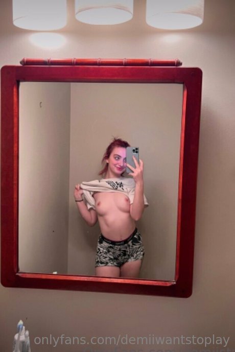 Demii Starr star perfect picture