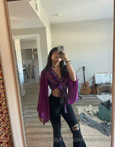 Keomiloves pornstar naked pic