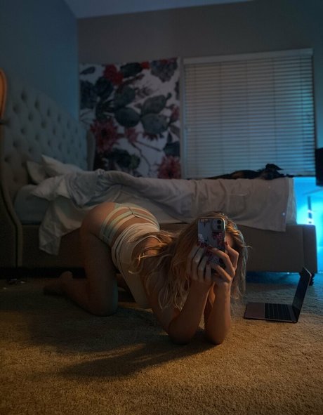 Hannahlouu hot star img