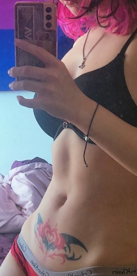 Zureeal hot star images