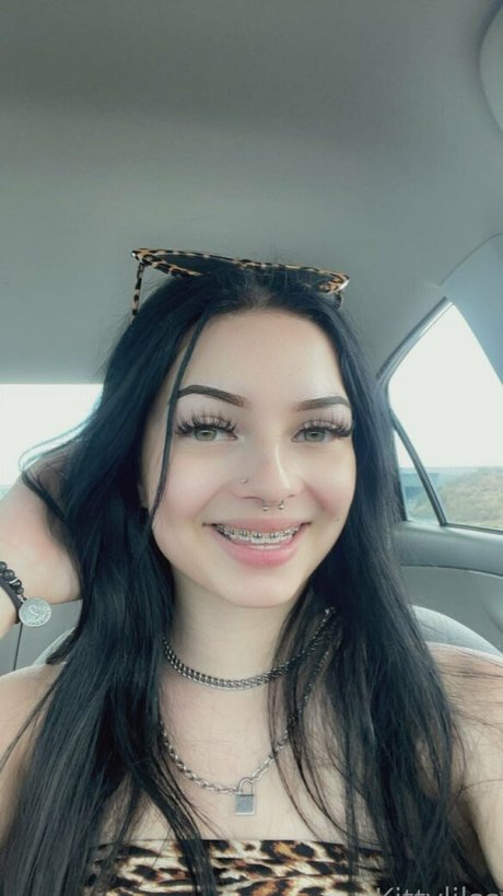 Lily B model best img