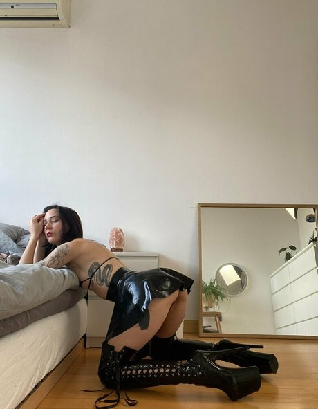 AnaKatana pretty pornstar pics