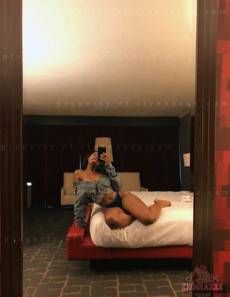 Ziennaxxx pornographic actress galleries