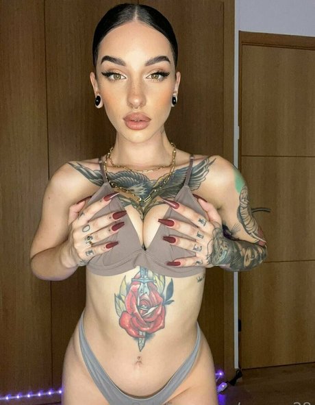 prvega28 model pretty picture