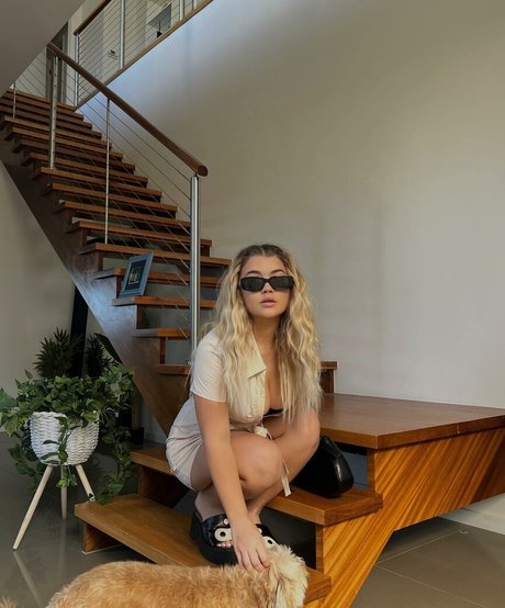 Mini Moo adult star image