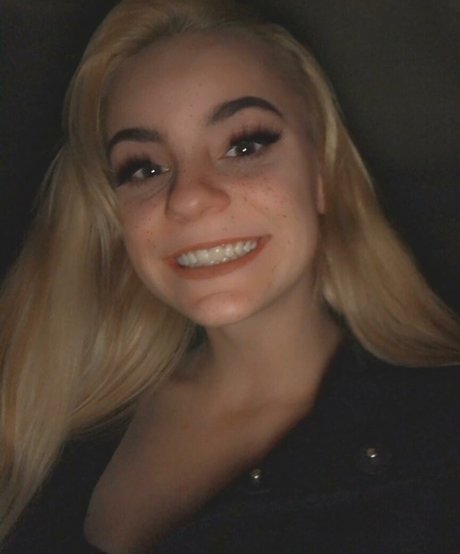 Skiddykiddy sexy star photo