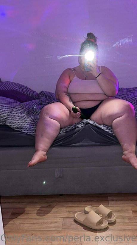 perla exclusive high quality model pic