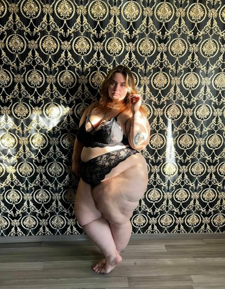 perla exclusive nudes model pictures