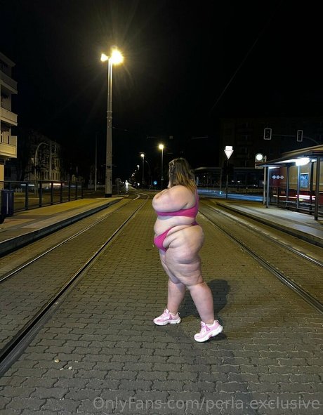 perla exclusive adult actress photos