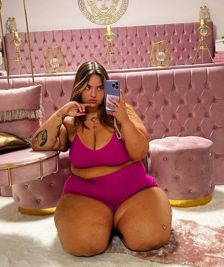 Wero7 7 7 high quality model pics