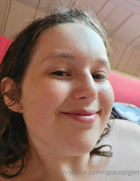 spacepiglet star adult pictures