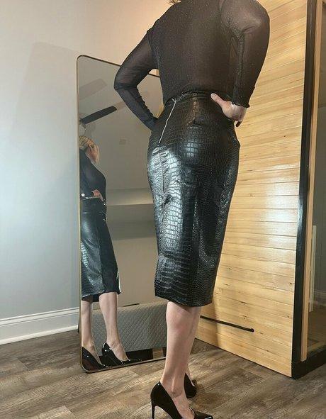 shydoc2 nude star photo