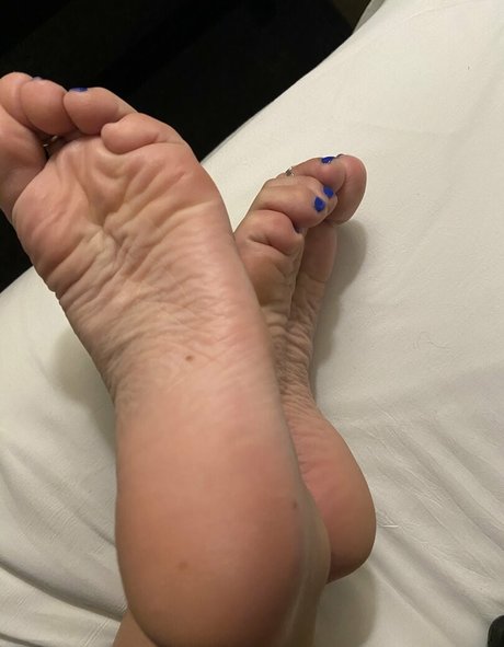 mature cougar onlyfans exclusive image