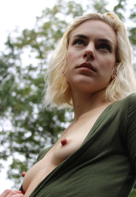 toadlips87free high quality model gallery